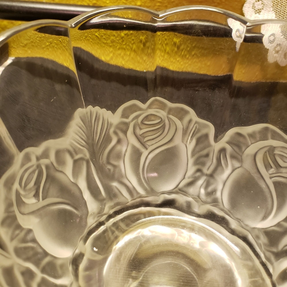 Vtg 90s Frosted 24% Lead Crystal Rose Design Bowl - Picture 7 of 7